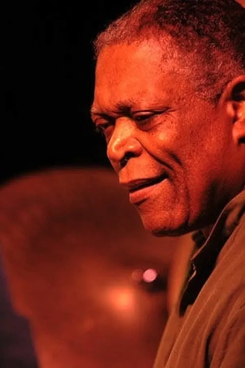 Billy Hart interpretando a 