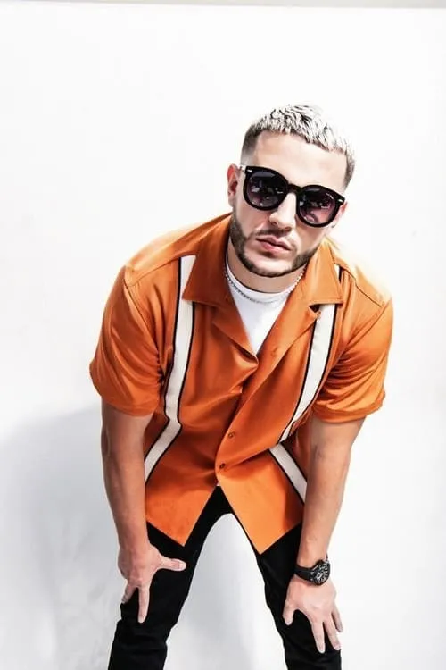 Valérie Damidot ha trabajado con DJ Snake en 1 ocasiones