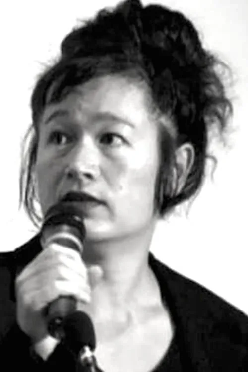 Hito Steyerl interpretando a Herself