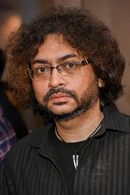 Rupam Islam interpretando a (Self)