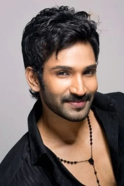 Actor Aadhi Pinisetty