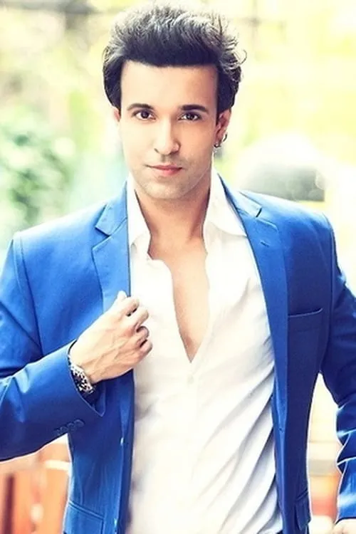 Aamir Ali interpretando a Bollywood Actor