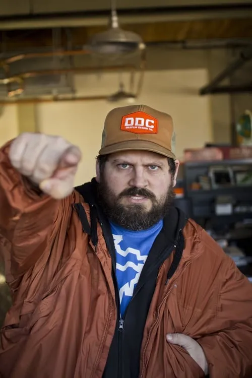 Aaron Draplin interpretando a Himself