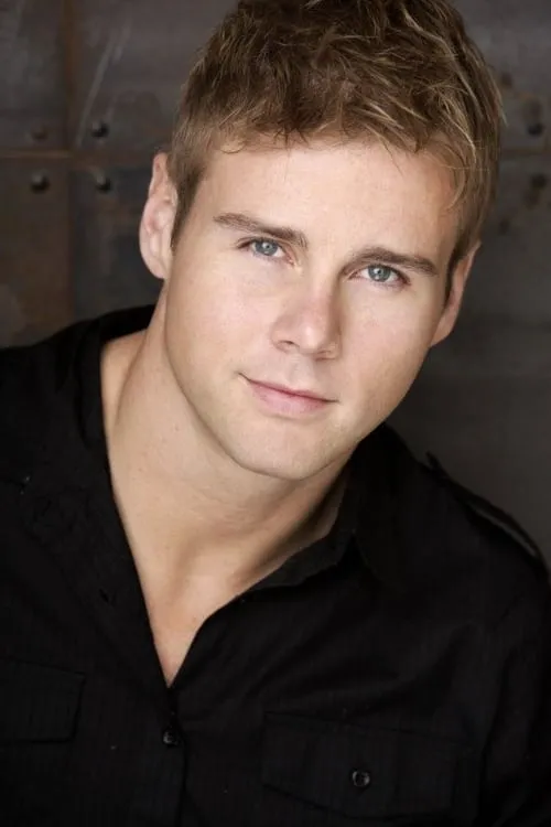 Actor Aaron Hill