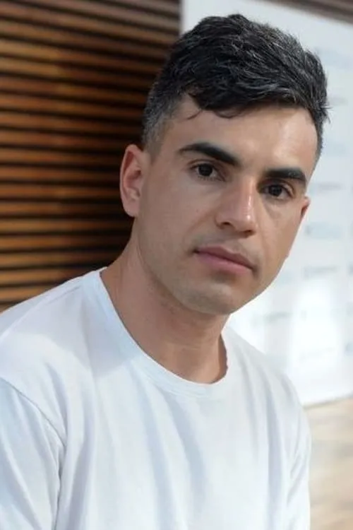 Actor Abel Ayala