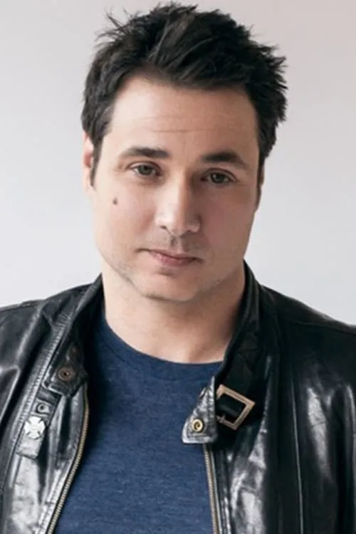 Foto de perfil del actor Adam Ferrara en el reparto