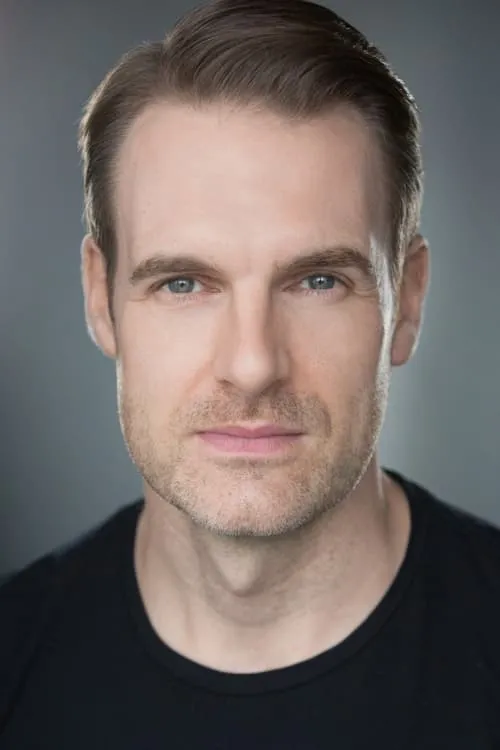 Foto de perfil del actor Adam Lannon en el reparto