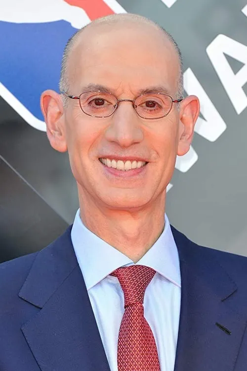 Adam Silver interpretando a himself