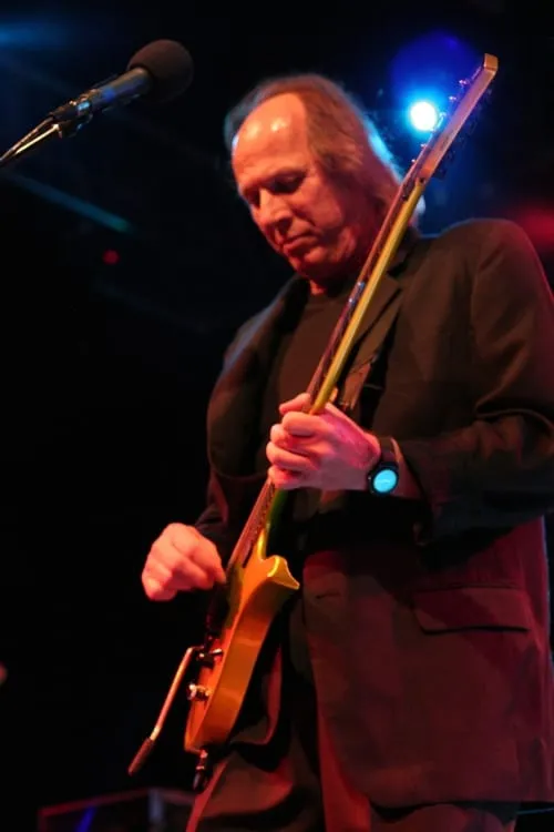 Bob Nyswonger ha trabajado con Adrian Belew en 1 ocasiones