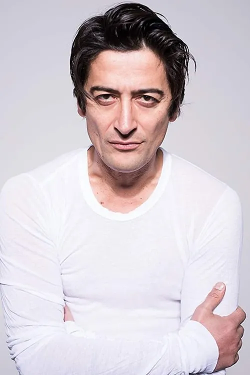 Foto de perfil del actor Adrian Can en el reparto