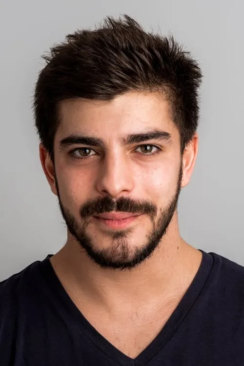 Foto de perfil del actor Adrián Lamana en el reparto