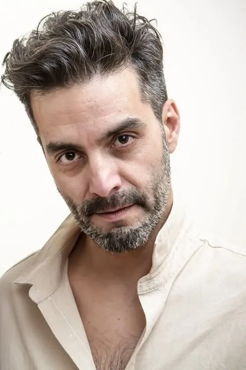 Actor Adrián Navarro