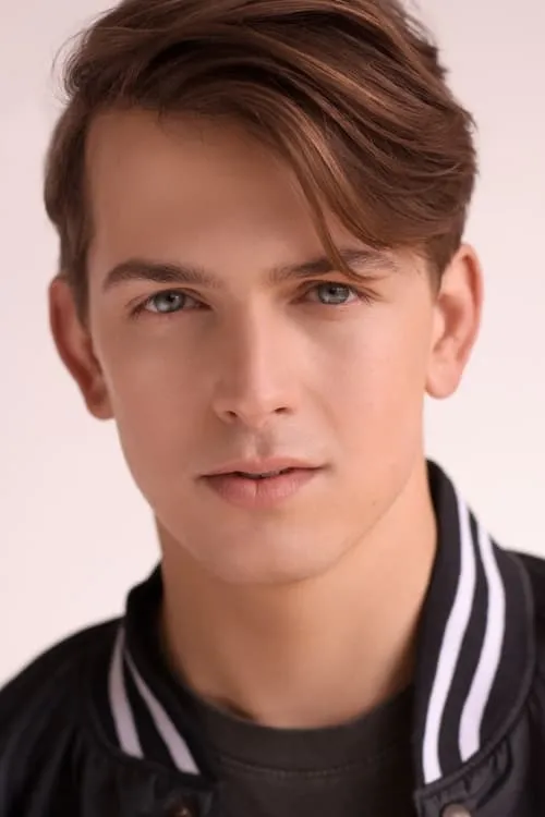 Foto de perfil del actor Aiden Howard en el reparto