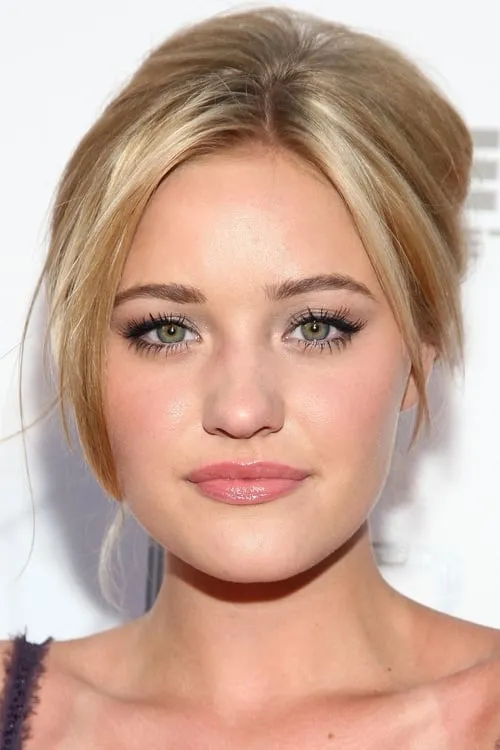 AJ Michalka interpretando a Hannah