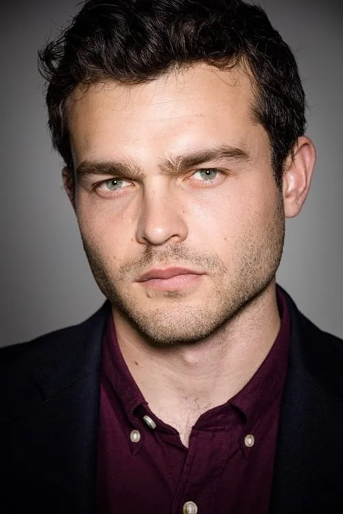 Alden Ehrenreich interpretando a Alan Goldenberg