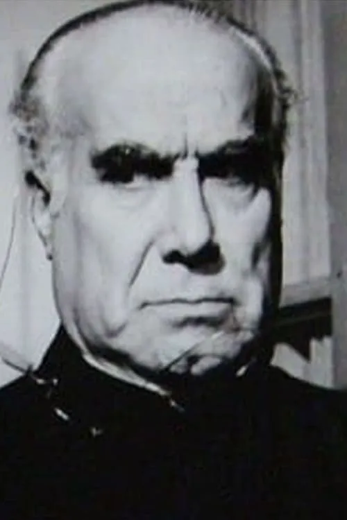 Alejandro Maximino interpretando a Don Félix