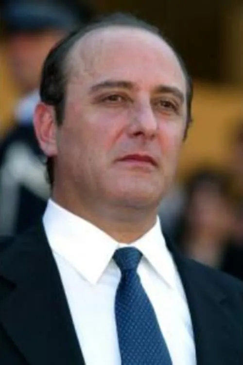 Actor Alejandro Urdapilleta