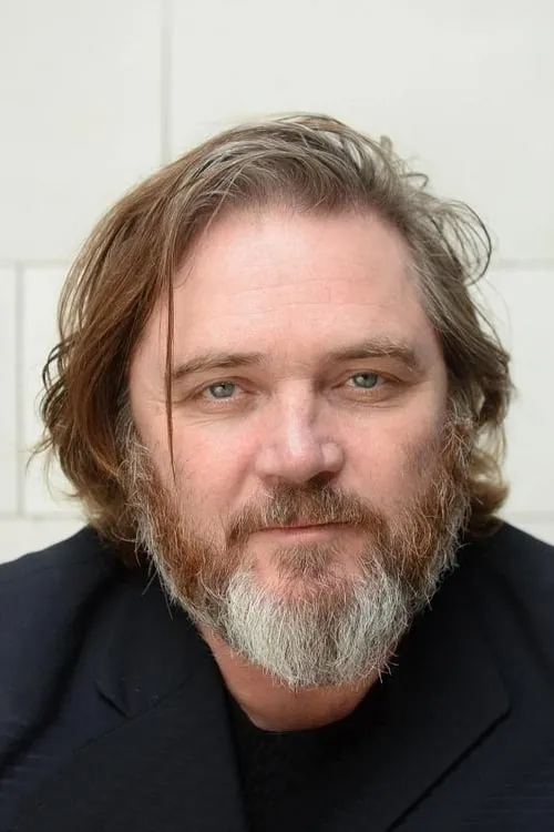 Foto de perfil del actor Alex Ferns en el reparto