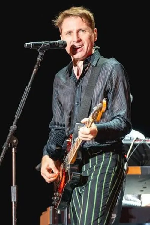 Alex Kapranos interpretando a Chant, guitare