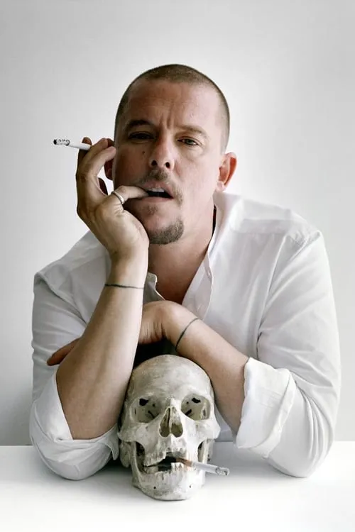 Alexander McQueen interpretando a Self