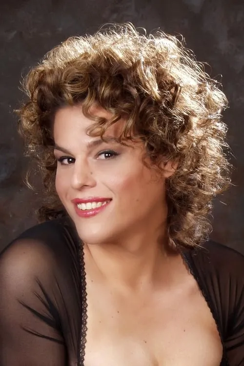 Alexandra Billings interpretando a Malibu