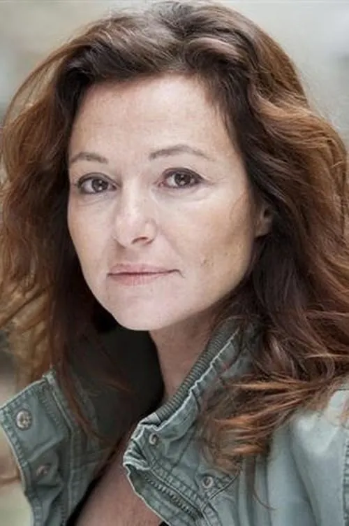 Actor Alexandra Simon