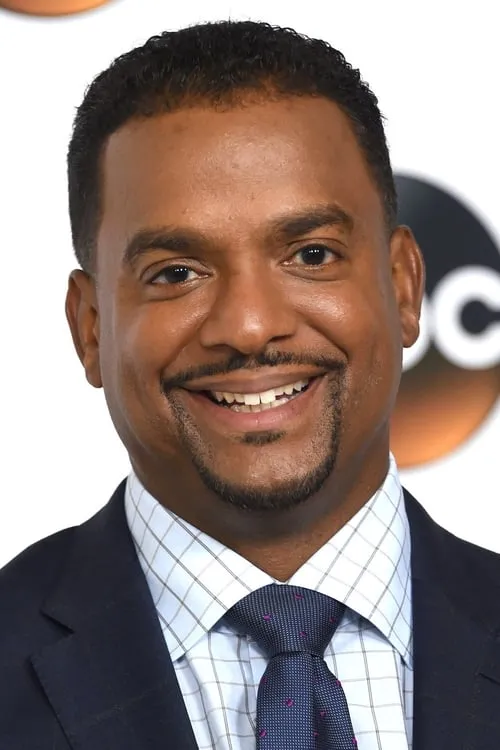 Alfonso Ribeiro interpretando a Rocky