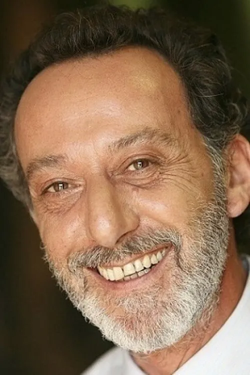 Actor Alfredo Pea