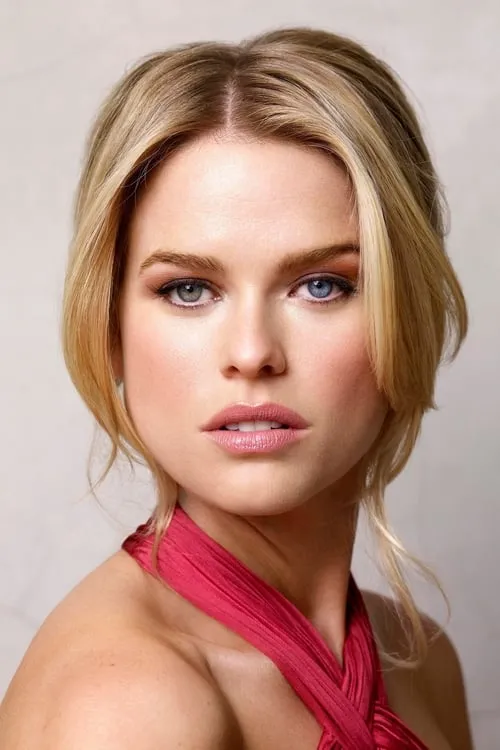 Actor Alice Eve