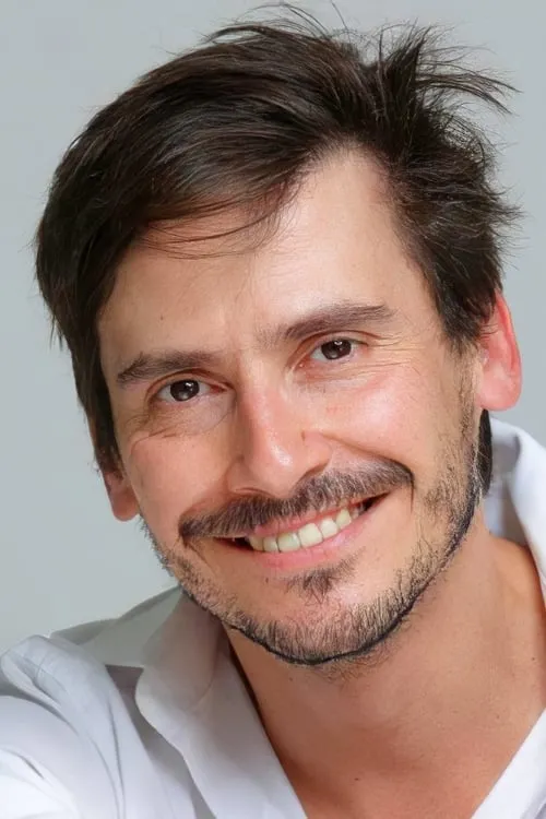 Actor Álvaro Espinoza