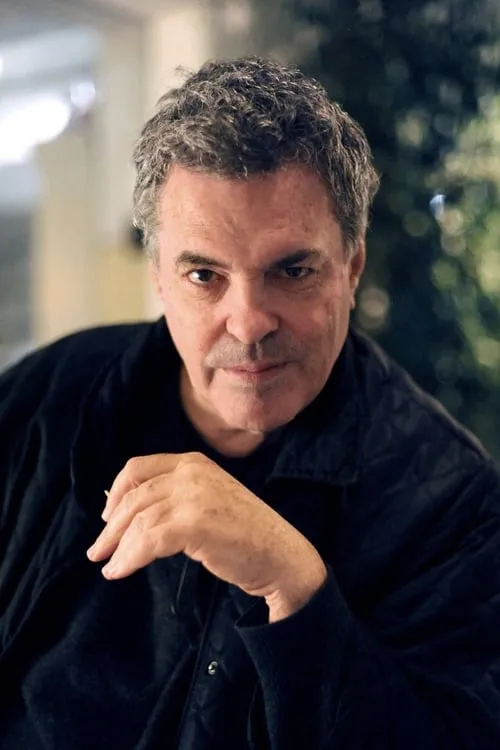 Amos Gitai interpretando a Himself