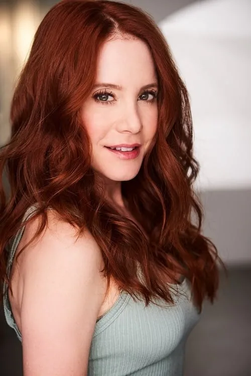 Amy Davidson interpretando a 