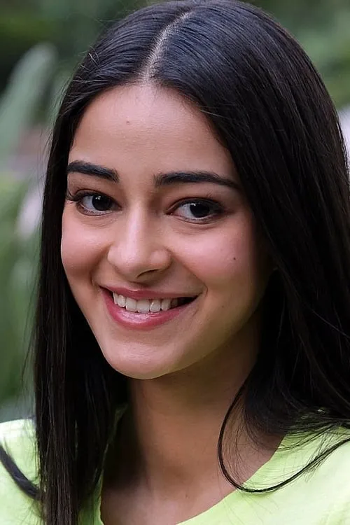 Manasi Joshi Roy ha trabajado con Ananya Panday en 1 ocasiones