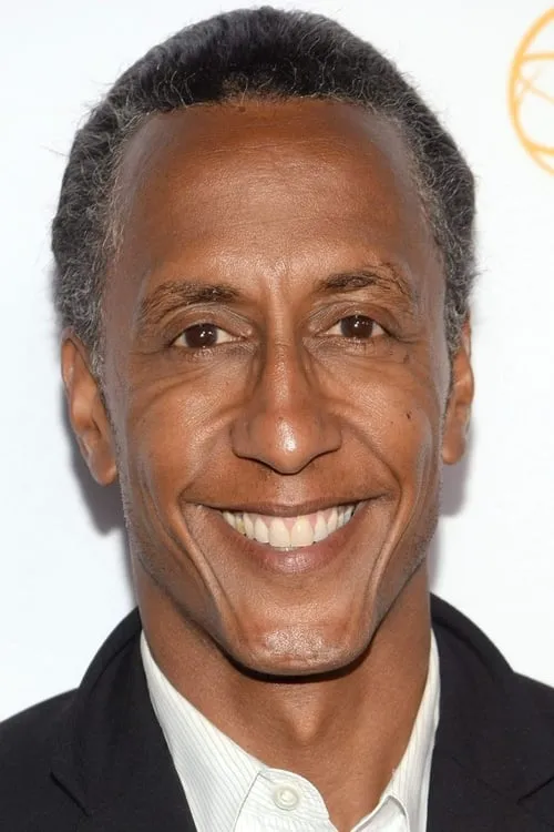 Andre Royo interpretando a Mr. White