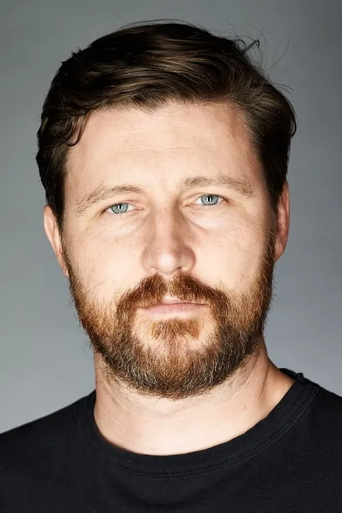 Andrew Haigh interpretando a Self