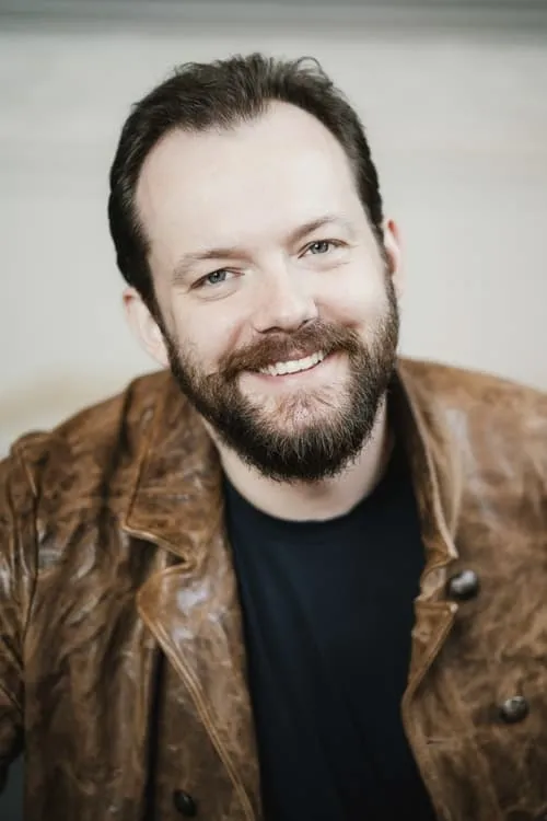 Andris Nelsons interpretando a Self - Conductor