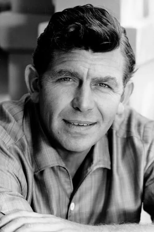 Andy Griffith interpretando a Gus Brenner