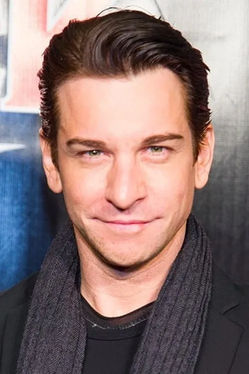 Andy Karl interpretando a Phil Connors