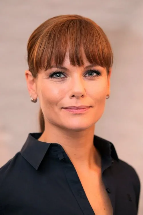 Actor Angela Schijf