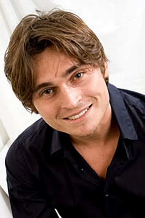 Actor Angelo Duro