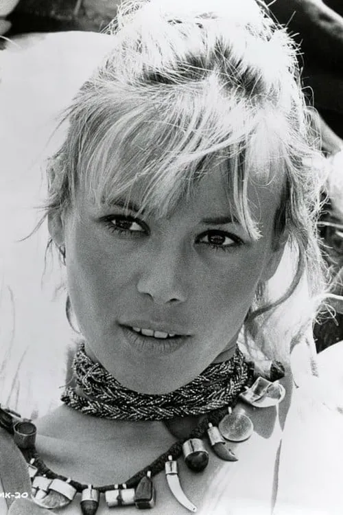 Anita Pallenberg interpretando a Self