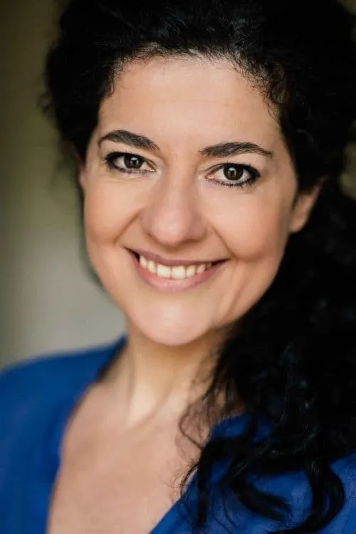 Actor Anita Vettesse