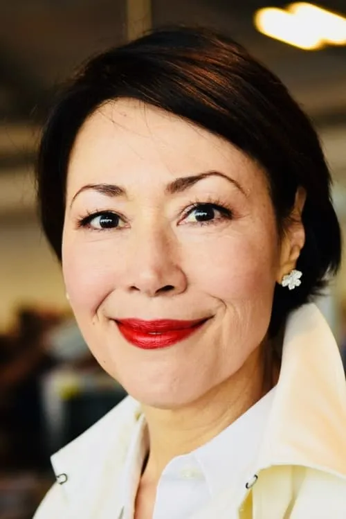 Ann Curry interpretando a Self