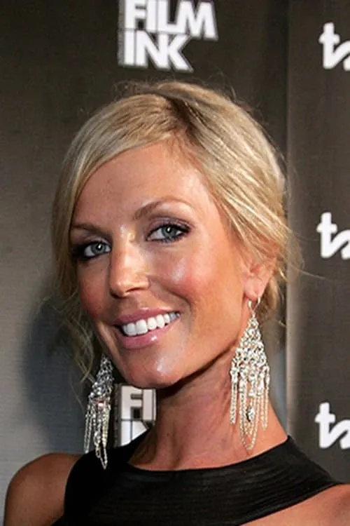 Annalise Braakensiek interpretando a Claudia Macpherson