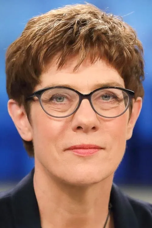 Annegret Kramp-Karrenbauer en el reparto