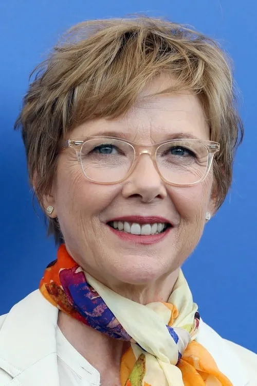 Actor Annette Bening