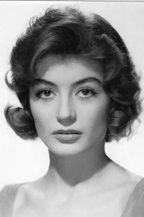 Anouk Aimée interpretando a Mita