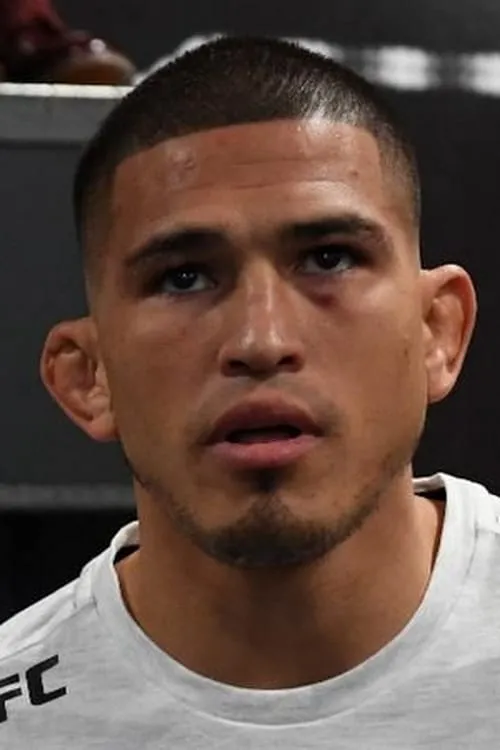 Anthony Pettis interpretando a Self