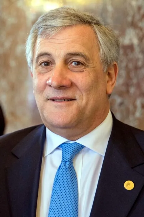 Antonio Tajani interpretando a Self