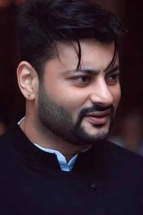 Anubhav Mohanty interpretando a 